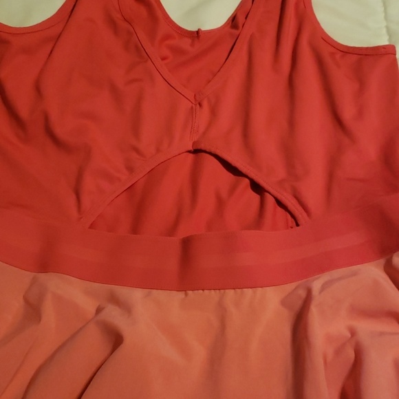 Nike Dri-Fit Tank - Picture 4 of 4